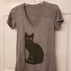 Black cat t-shirt